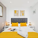 Downtown Cannes Modern 1-Br Apartment