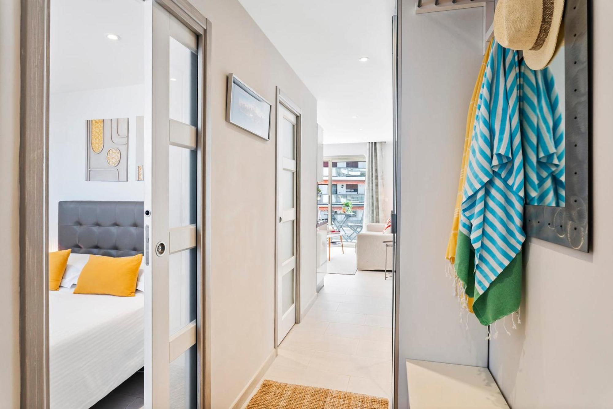 Downtown Modern 1-br *