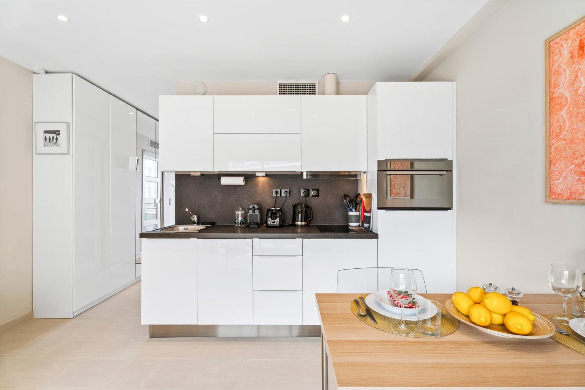 Downtown Modern 1-br Appartement *